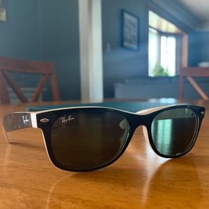 EUC Ray-Ban New Wayfarer sunglasses